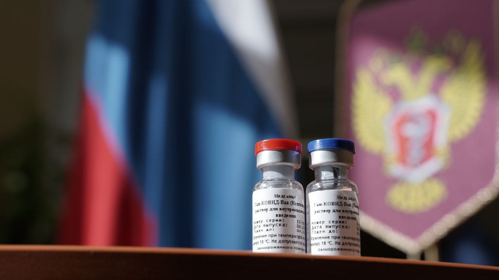 Минздрав России зарегистрировал первую в мире вакцину от COVID-19